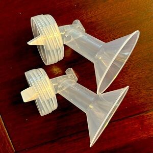 Spectra size 24 wide mouth flanges. New. Unused.